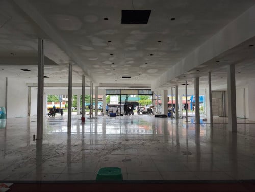 ផ្ទះកែងអាជីវកម្មជួល សែនសុខ - Commercial​​ Corner Showroom For Rent Sen Sok