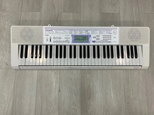 PIANO CASIO MODEL LK-122