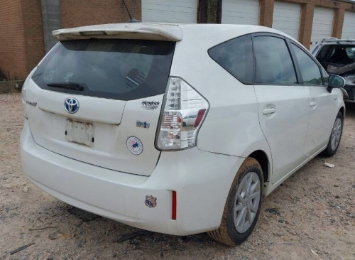 2012 Prius V Option 3 សាង