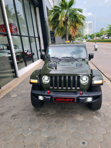 Jeep Rubicon V6 Eco Diesel Turbo 99%new