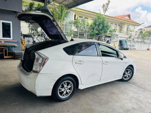 Prius 2010 option 2ក្រដាស់ពន្ធ មានឃ្មុំសុីនសាង15800ដាច់