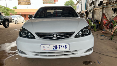 ថ្មីណាស់ Camry LE 04 បើកដំបូលកៅអីចុច ឡានស្អាត តម្លៃចរចា