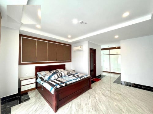 Luxury Three Bedroom for rent at BKK2