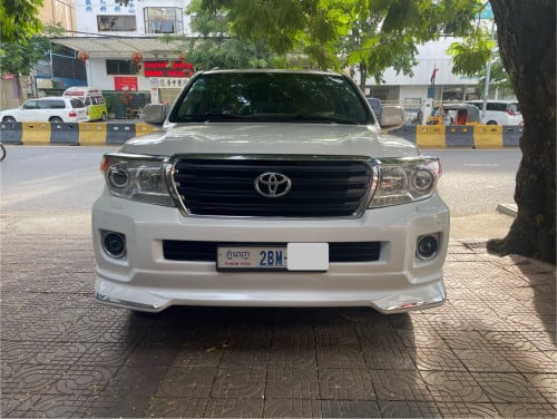 Landcruiser V6 2012ថ្មីណាស់