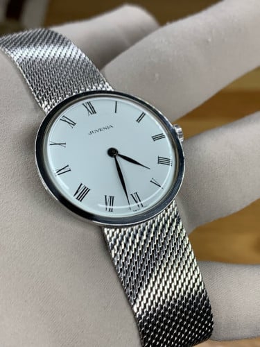 Juvenia  1960s hand winding