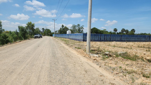 ដីលក់ ម្ដុំវត្ត ភ្នៀត