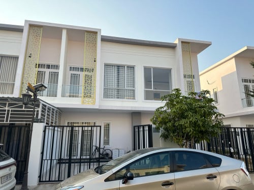 ផ្ទះលក់ The Flora