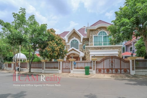 5 Bedroom Villa For Rent in Bassac Garden City | Tonle Basak