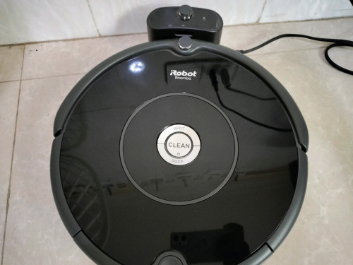 Robot Roomba Clean