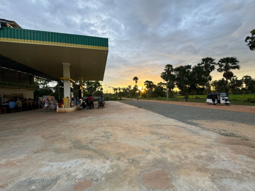 ការ៉ាស់សាំង លក់បន្ទាន់ 145.600$ ដាច់