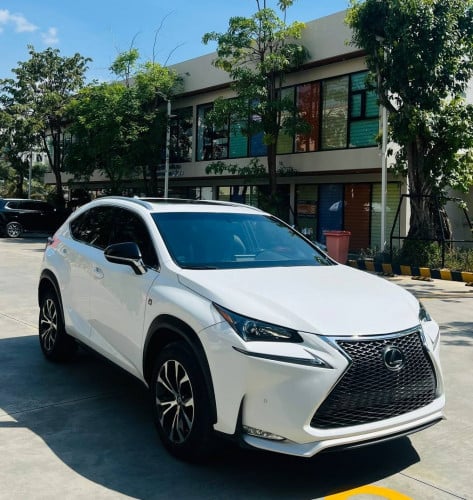 Lexus NX200T  F-Sport ហ្សុីន 2017