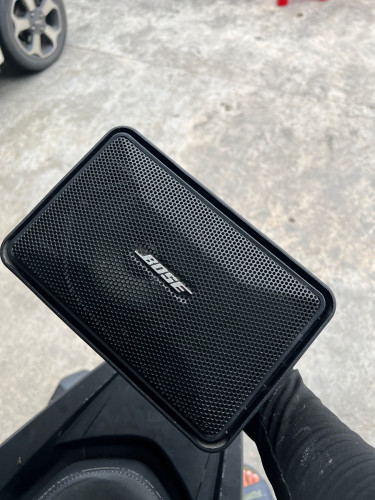 Bose 101MM ជេីងចាប់ជញ្ជាំង