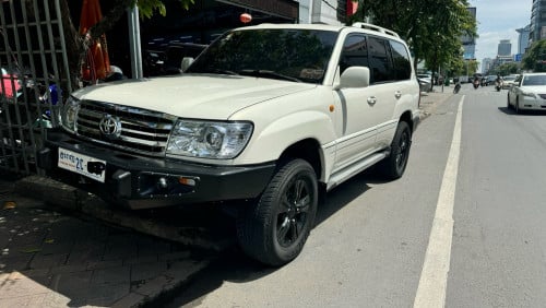 Land Cruiser 1998 ម៉ាស៊ីន​ខ្មៅ​ 24V