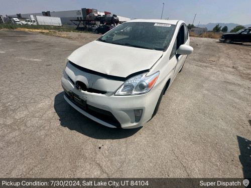 014 Prius option 2 មានឃ្មំ សាង 17900