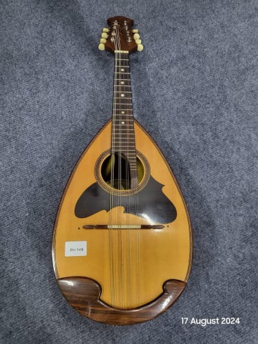 Mandolin លក់ 140$ (មួយទឹកពីជប៉ុន មិនទាន់ប្រើនៅខ្មែរ)