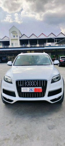 ទ្បានលក់Audi Q7