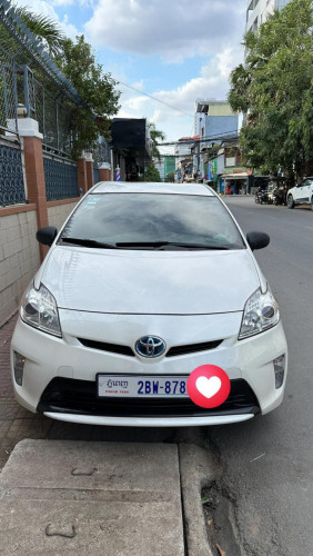 Toyota Prius 2012 option 3