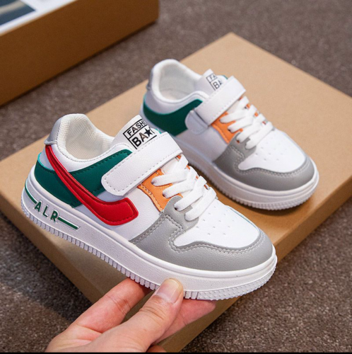 ស្បែកជើង ប៉ាត់តាកូនក្មេង