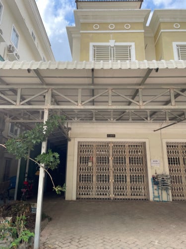 ផ្ទះចំហៀងសម្រាប់លក់​ ឬជួលនៅហ្រ្គែនភ្នំពេញ