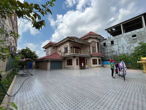 វីឡា សម្រាប់ជួលនៅភ្នំពេញថ្មី  Villa for Rent in Phnom Penh Thmei