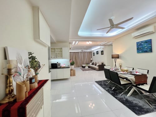 Luxury Three Bedroom for rent at BKK1