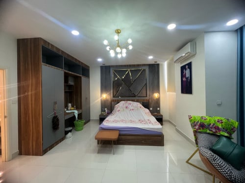 វីឡាភ្លោះកែងសំរាប់លក់