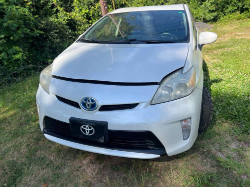 2013, Toyota Prius, ពណ៌ស, Option 4, Persona Series, តម្លៃ $21800