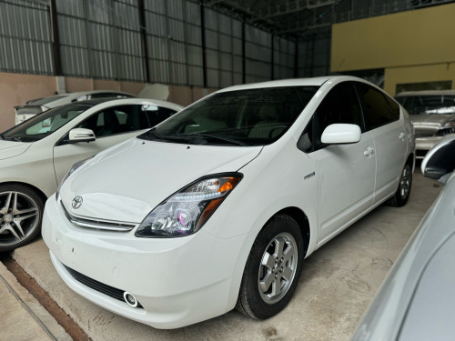 Prius 2009 H-Full 13មុឺនម៉ាយហ្សុីន ធានាឡានស្អាត ថ្នាំហ្សុីន90% រដ្ឋកាលី អត់ច្រេះ