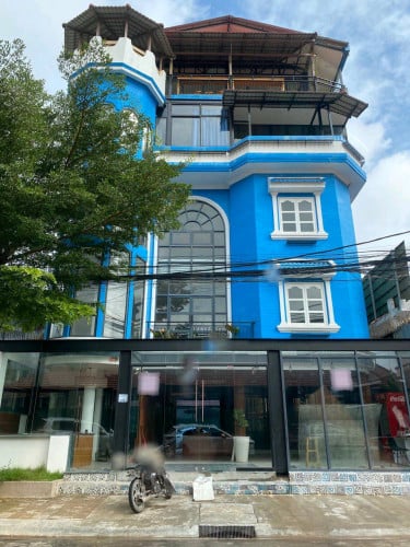 ផ្ទះអាជីវកម្មសំរាប់លក់ ឬ ជួល