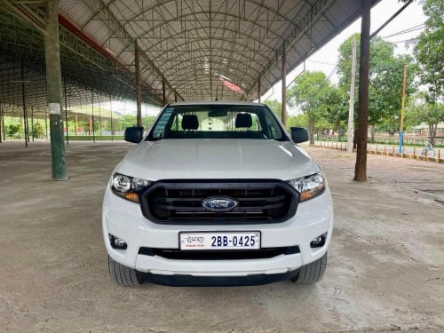 ford ranger លេខដៃ ឆ្នាំ2019 ឡានស្អាតអត់បុក 1បាំង