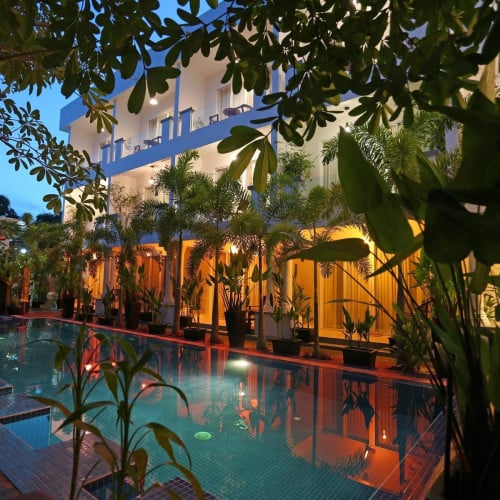 Marvellous 20– Bedroom Boutique Hotel for Rent in Siem Reap – Slorkram (POOL)