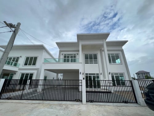 ផ្ទះវីឡាទោលលក់