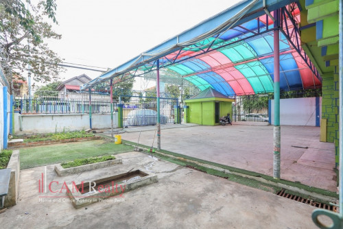 Corner Commercial Villa For Rent in Toul Kork