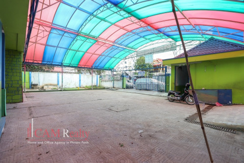 Corner Commercial Villa For Rent in Toul Kork