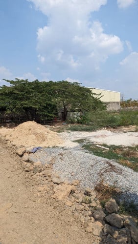 ដីលក់បន្ទាន់ពីរប្លង់ជាប់គ្នាលក់ក្រោមទីផ្សារម្ចាស់ផ្ទាល់ ទំហំ 10*20 លក់តំលៃក្រោមទីផ្សារ