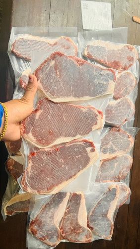 Australia city black strip loin graind fed