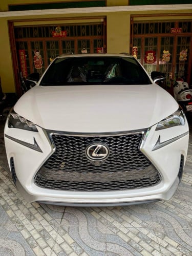 Nx 200t luxury 2015 ឡើង Fsport ប៉ូតុង3 ប៉ុង1 ប្រើនៅរដ្ធកាលី អត់បុកអត់ច្រេះ