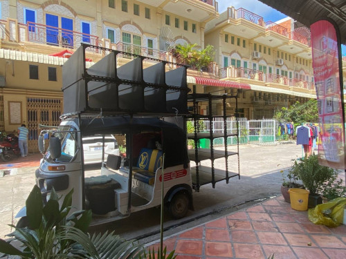 ធ្នើ