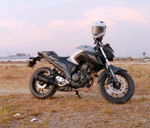 FZ25 ត្រូវការលក់