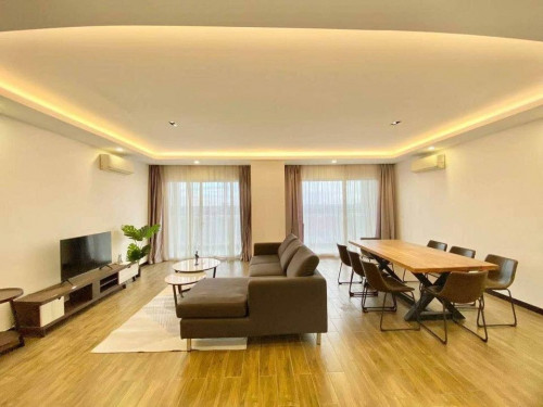 Nice four bedroom for rent with fully furniture🍀