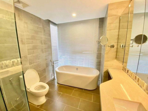 Nice four bedroom for rent with fully furniture๐