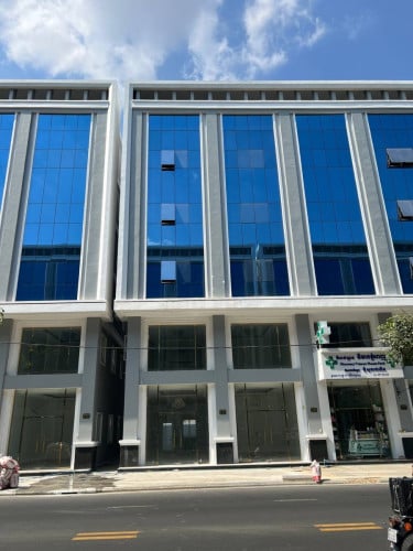 072: ផ្ទះអាជីវកម្ម 2 លក់ក្រោមទីផ្សារ