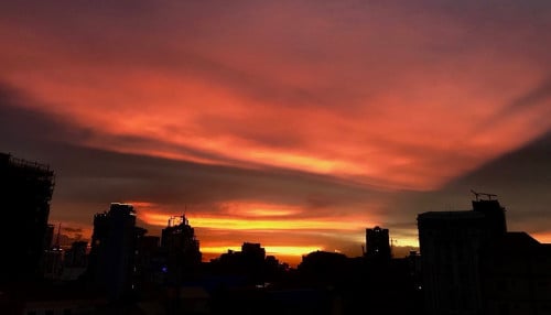 FRESHLY RENOVATED-fully furnished, modern style-light-flooded mini-loft Apart. (72m2), PP