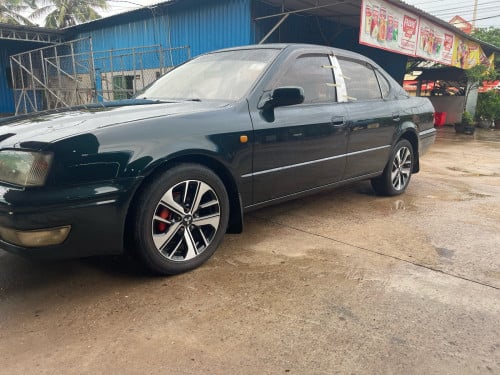 Camry ស្ដាំទឹកថ្នាំសុីននៅច្រើន ពណ៍បៃតងចាស់ ធានាឡានអត់បុកអត់ប៉ះ ឆ្នាំ94 សាច់ដែកស្អាត់ណាស់