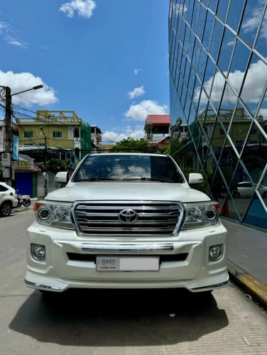 Toyota Land Cruiser GXR 2012