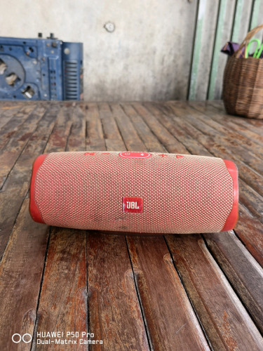 Jbl charge 4 សាណុំសុីន