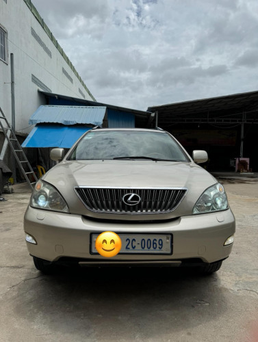 Lexus Rx330 2004 ពាក់កណ្ដាល​ ប៉ុងពីរ​ អត់បុកប៉ះ​ អត់ច្រេះ ម៉ាញ៉ែត MC តំលៃ​ល្អ