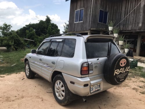 RAV4 ឆ្នាំ97ឯកសារគ្រប់បិតUV១ជុំ+ចង្កៀងគុច+ម៉ាញ៉េថាច់ Android +កាំមេរ៉ា រយ៉ែ  +កង់ថ្មី៥គ្រាប់+សោរតេលេ
