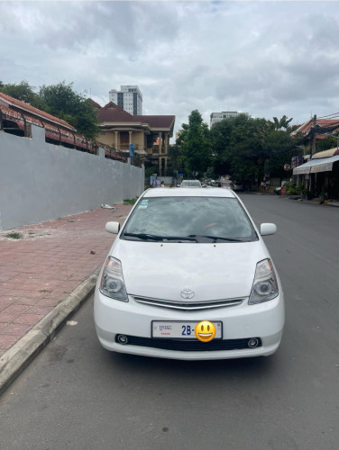 Toyota Prius ឆ្នាំ2004ហ្វូលពេញ