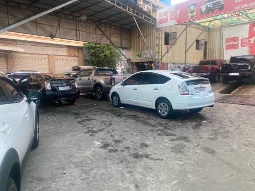 មានទទួលផ្ញើររថយន្ត និងលាង រថយន្ត